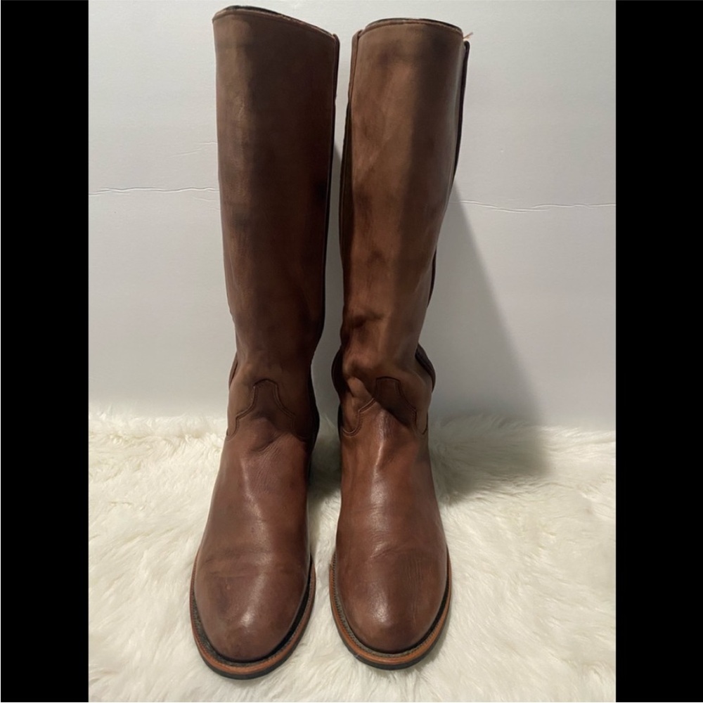 Justin Riding Boots, worn only a couple of times! Made to look worn! Size 9 1/2